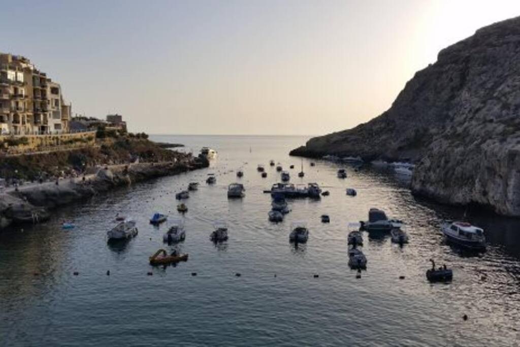 Seafront Penthouse With Terrace In Xlendi, Gozo公寓 外观 照片