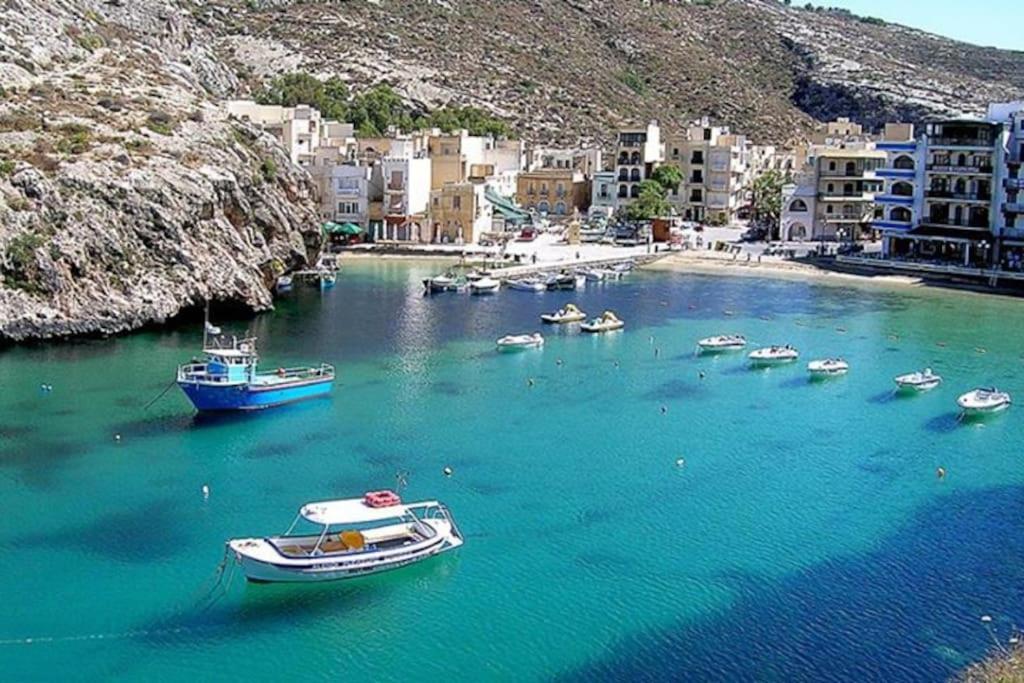 Seafront Penthouse With Terrace In Xlendi, Gozo公寓 外观 照片
