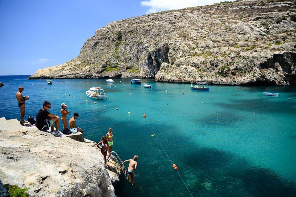 Seafront Penthouse With Terrace In Xlendi, Gozo公寓 外观 照片