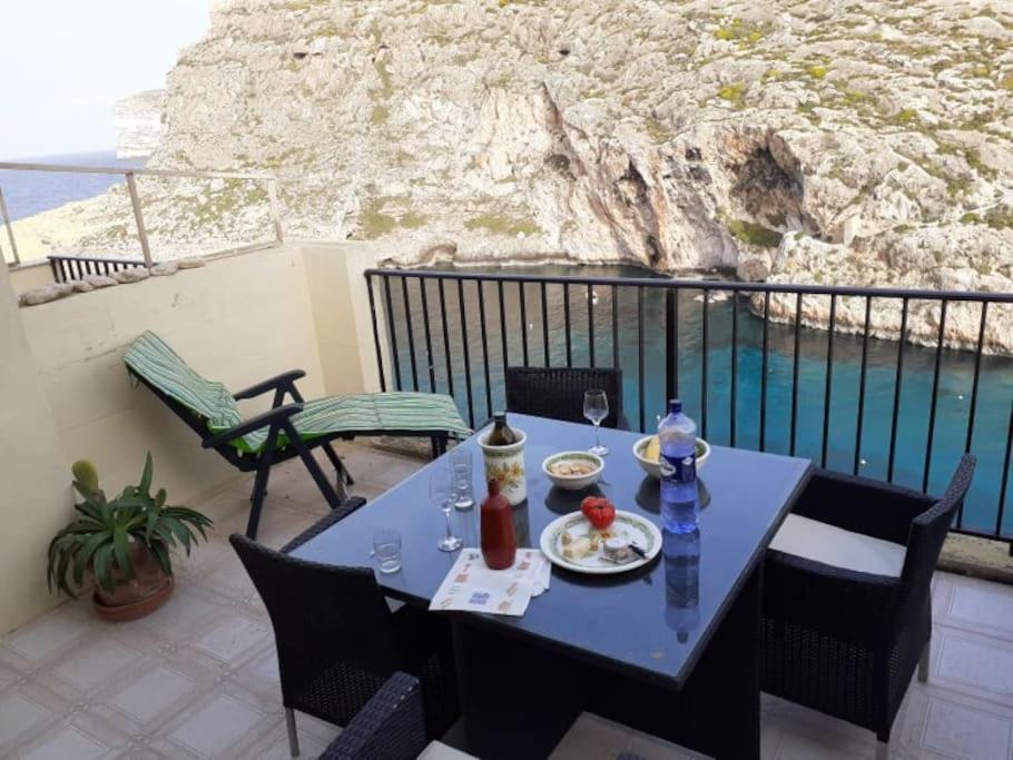 Seafront Penthouse With Terrace In Xlendi, Gozo公寓 外观 照片