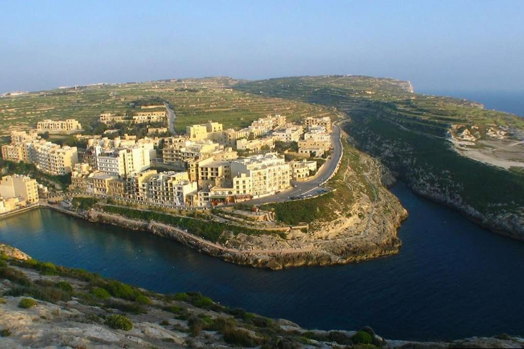 Seafront Penthouse With Terrace In Xlendi, Gozo公寓 外观 照片